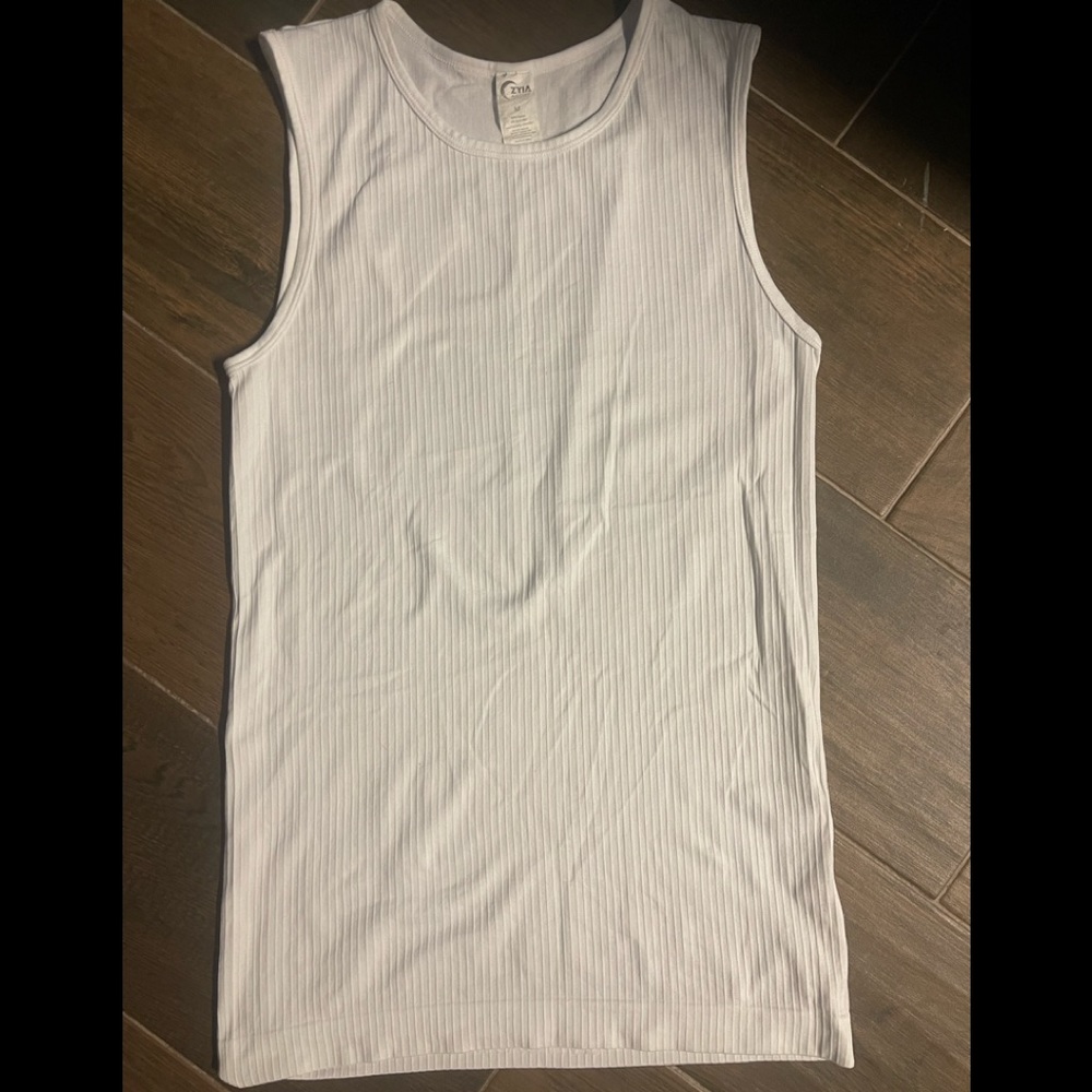 Zyia Tanks set of 2